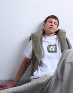 Relaxed fit t-shirt with sun doodle print and embroidery in white