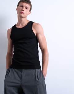 Rib vest in black