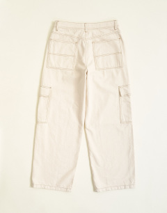 Model wearing Rigid baggy fit jean with side pockets in natural
