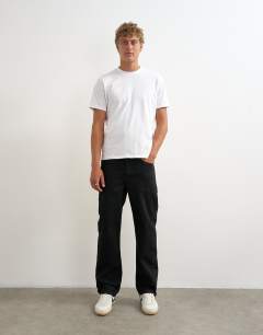 Rigid straight fit jean in black