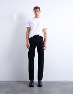 Model wearing Rigid straight jean in black