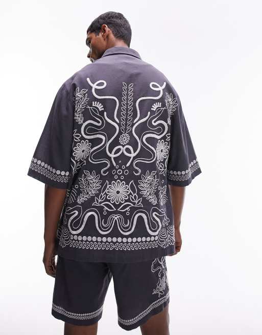 Topman - Ruimvallend overhemd met korte mouwen en borduursel op de achterkant in blauw, deel van co-ord set