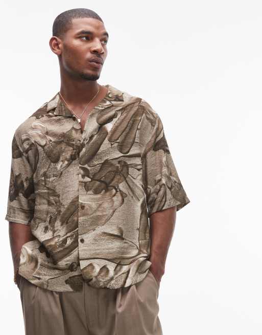 Topman - Ruimvallend overhemd met korte mouwen en metaalprint in bruin