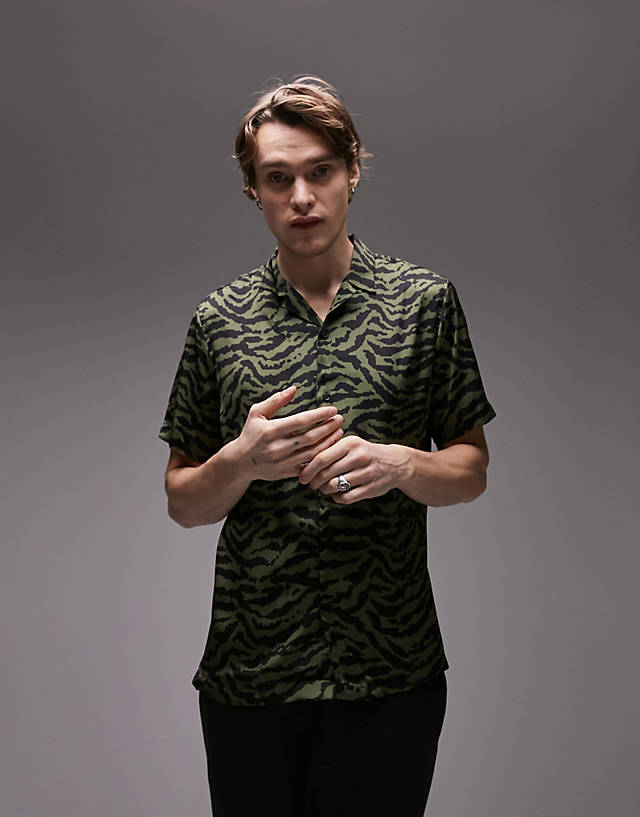 Topman - satin deep revere shirt in khaki animal print