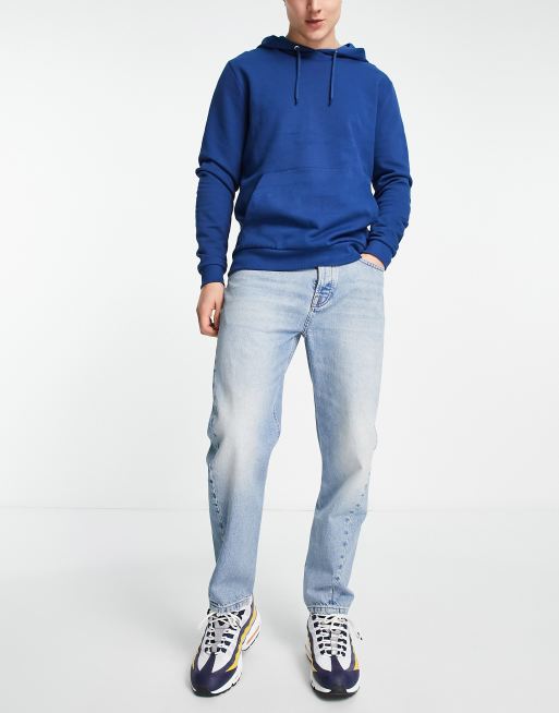 Topman – Schmal zulaufende Jeans in verwaschenem Hellblau mit abgerundetem Beinschnitt, 3 von 4