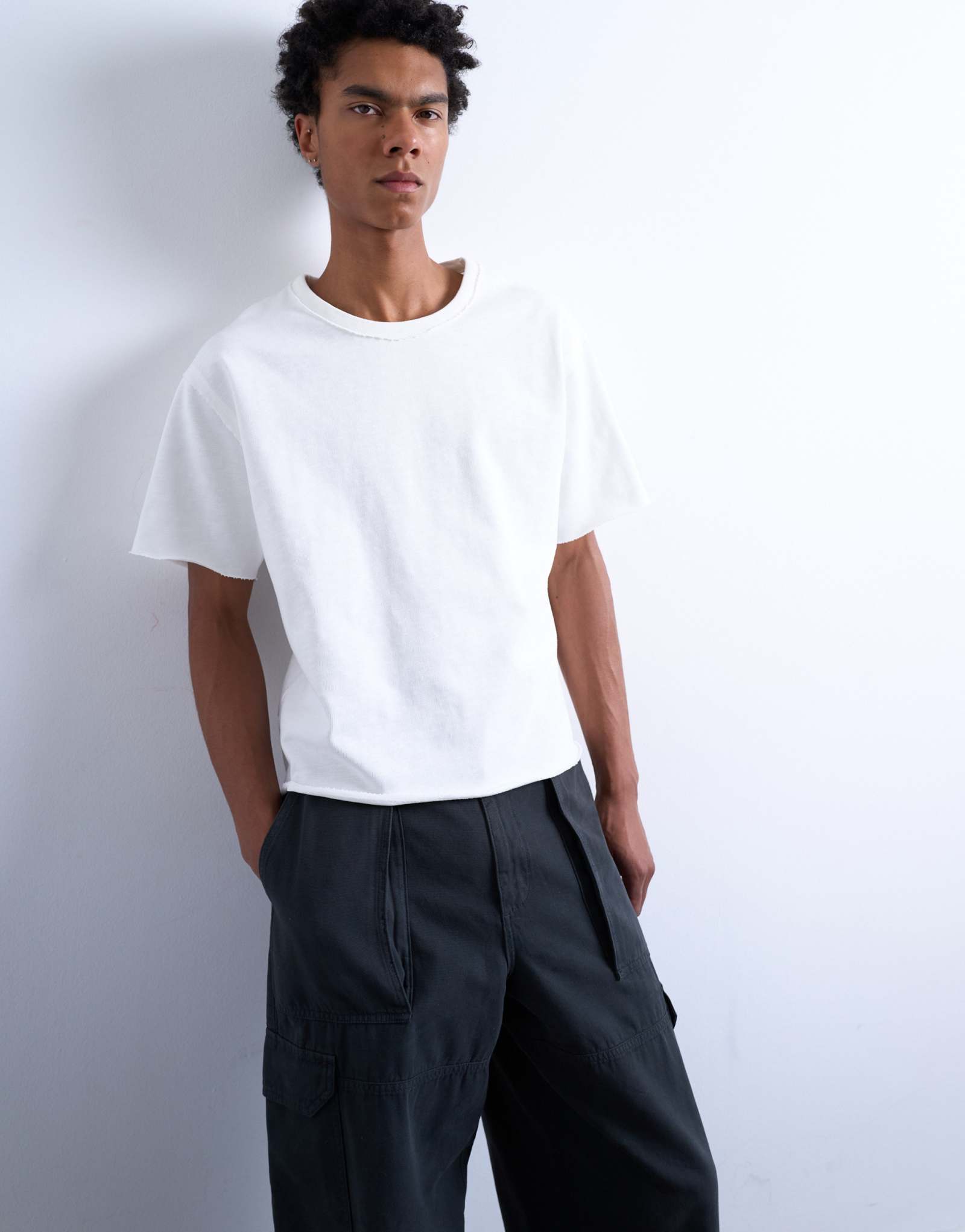 Футболка Topman с коротким рукавом из плотной ткани с необработанным краем белого цвета