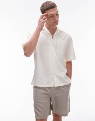 short sleeve relaxed seersucker shirt in ecru-White