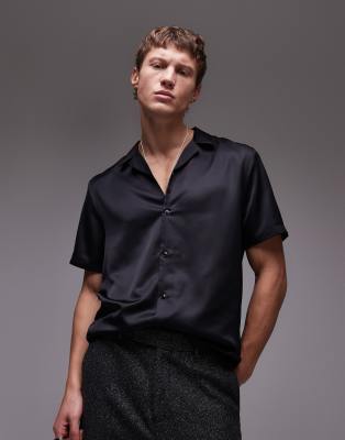 short sleeve satin shirt in black