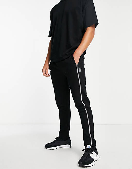 Topman Signature jogger with contrast stitching in black | ASOS