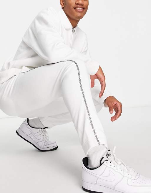 Topman – Signature – Jogginghose in Weiß mit Kontrastnaht