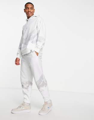 TOPMAN SIGNATURE MOUNTAIN PRINT SWEATPANTS-WHITE