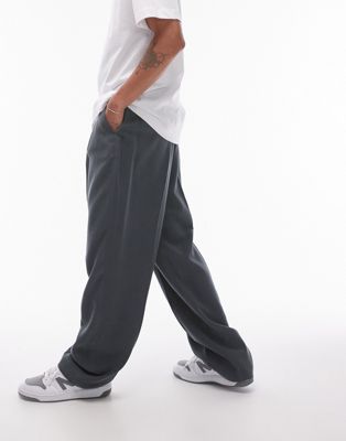 smart drape pleated wide leg pants in charcoal-Gray