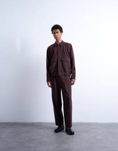 Model wearing Smart harrington jacket in burgundy