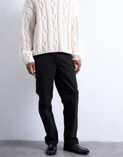 Model wearing Straight fit canvas trouser in black