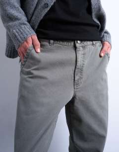Model wearing Straight fit canvas trouser in khaki