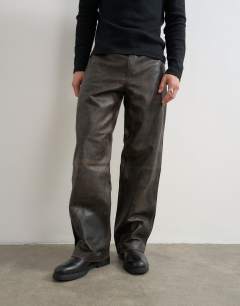Model wearing Straight fit real leather trouser in espresso brown