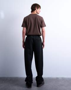 Model wearing Straight leg interlock jogger in black
