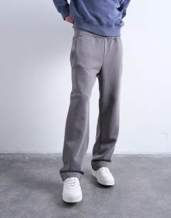 Model wearing Straight leg jogger in mid grey