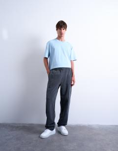 Straight leg jogger in washed black