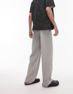 Model wearing Straight leg ottoman jogger in light grey
