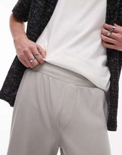 Model wearing Straight leg ottoman jogger in light grey