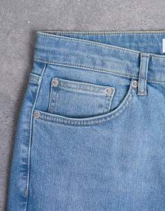 Model wearing Stretch skinny jean in light wash