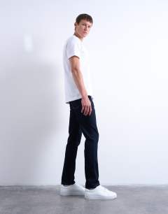 Model wearing Stretch slim jean in raw