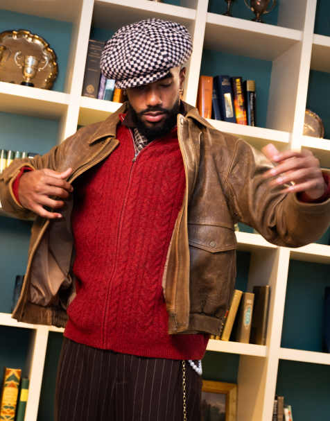 Topman – Strickjacke in Rot mit Zopfmuster, Reißverschluss und Trichterkragen - view 1