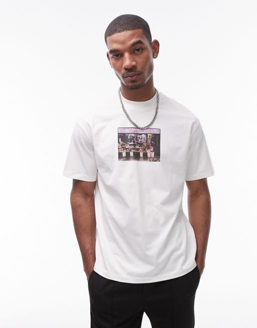 Topman – T-shirt o fasonie extreme oversize w kolorze ecru z fotograficznym motywem sklepu