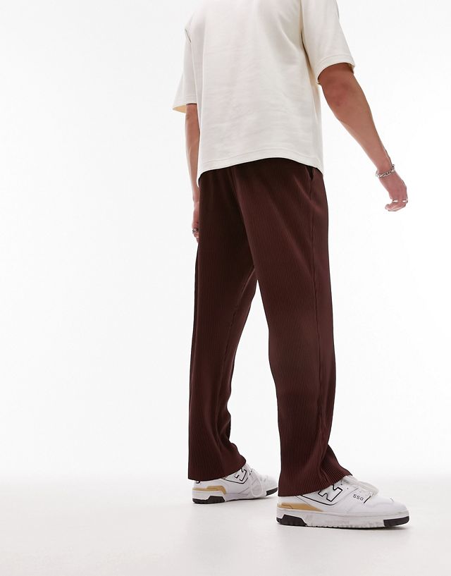 Topman tapered plisse sweatpants in brown