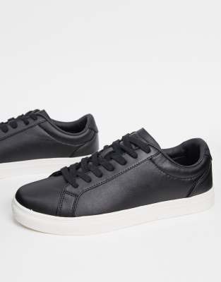 Topman deals black trainers