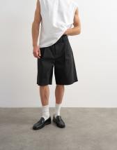 Topman twill bermuda short with pleats in black
