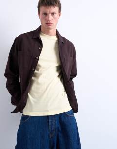 Model wearing Twill overshirt in brown