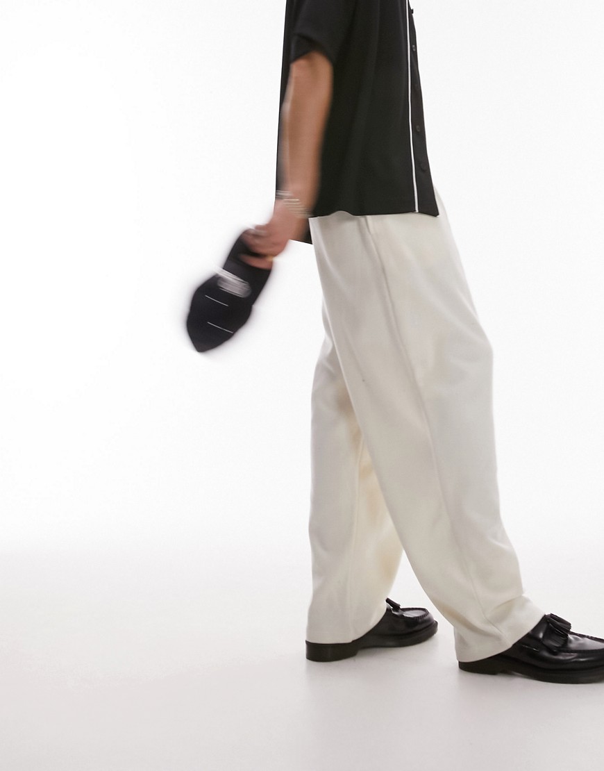 Topman wide balloon pleated jogger in white