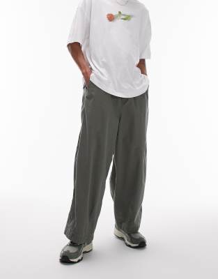Topman Topman wide leg cropped trousers in khaki-Green
