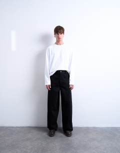 Wide leg jean in black