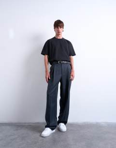 Wide leg pleated stripe trouser in grey