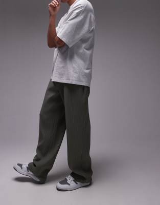 wide leg plisse pants in khaki-Neutral