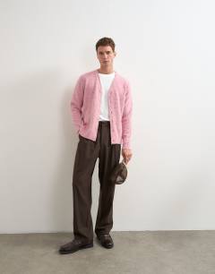Model wearing Wide leg puppytooth trouser with triple pleats in brown