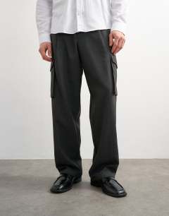 Model wearing Wide leg utility pocket smart trouser in charcoal