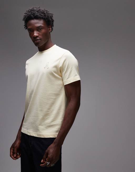 Topman – Żółty T-shirt o regularnym kroju z wyhaftowanym inicjałem