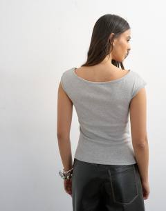 Model wearing 90's boat neck vest in grey marl
