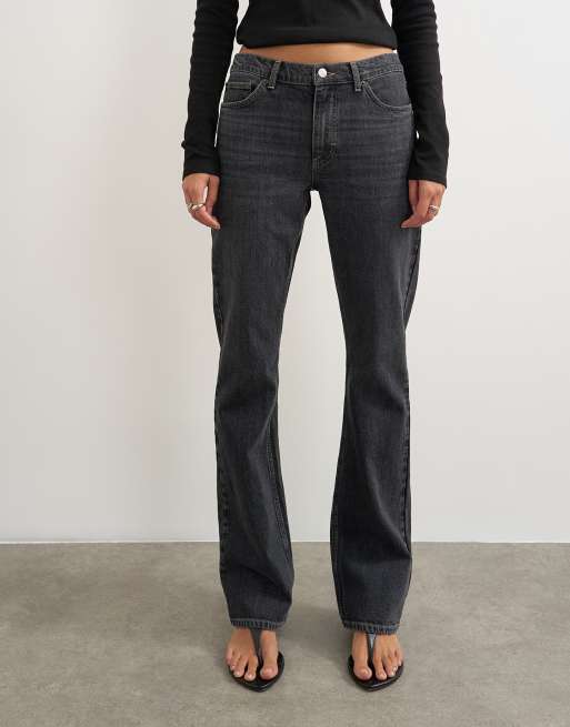 Topshop 90's bootcut jeans met lage taille in gewassen zwart, 3 van 5