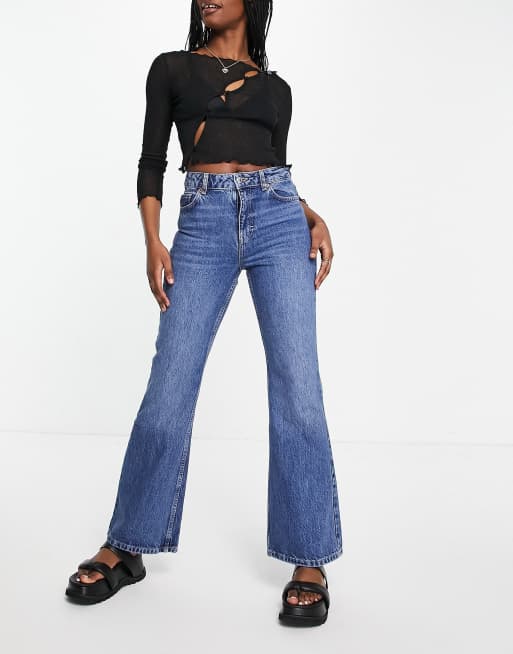 Topshop - Petite Flared Jeans on Designer Wardrobe