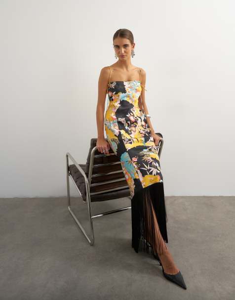 Topshop abito lungo in satin con spalline, scollo quadrato e fondo con frange, stampa floreale su fondo nero - view 1