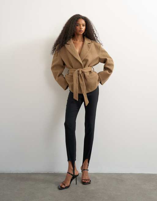 Topshop abrigo blazer extragrande con cinturón anudado y estampado chevron en color tostado, 2 de 4