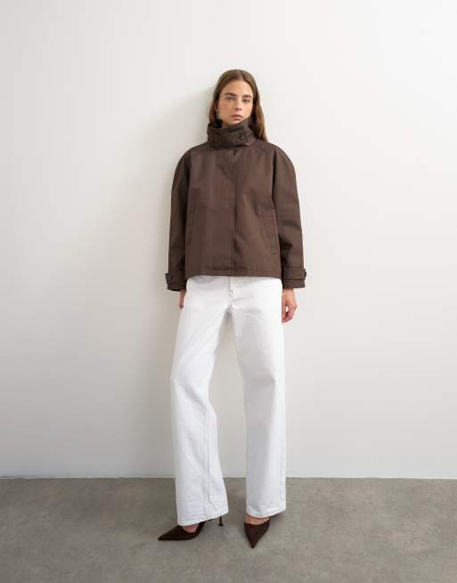 Topshop - abrigo trench corto con cuello alzado en chocolate, 2 de 4