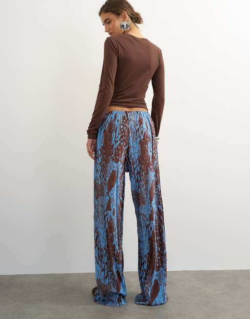 Topshop abstract plisse wide leg trouser in blue, 4 of 5