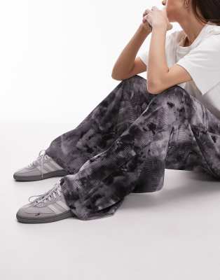 Topshop Abstract Spray Printed Plisse Pants In Gray