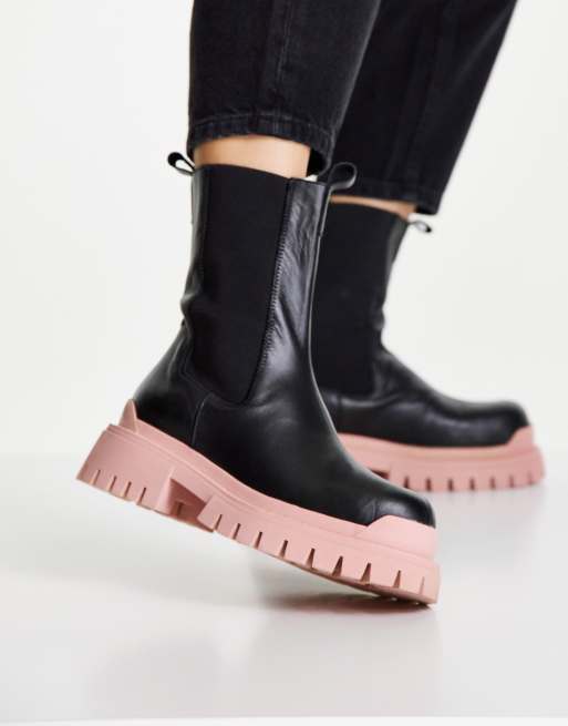 Topshop Ace leather chunky chelsea boots in black and peach, 2 of 4